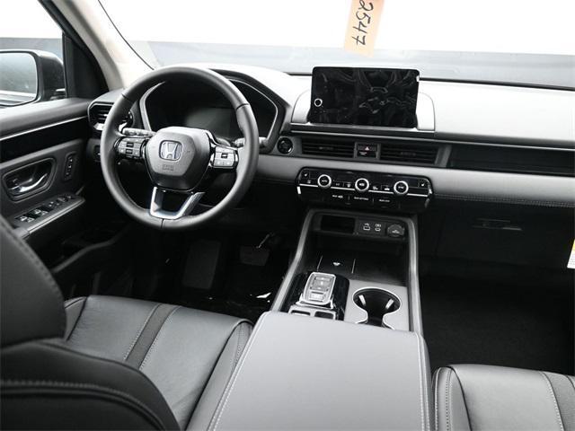 new 2025 Honda Pilot car, priced at $42,710