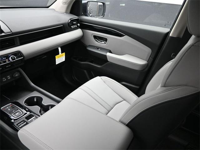 new 2025 Honda Pilot car, priced at $48,730
