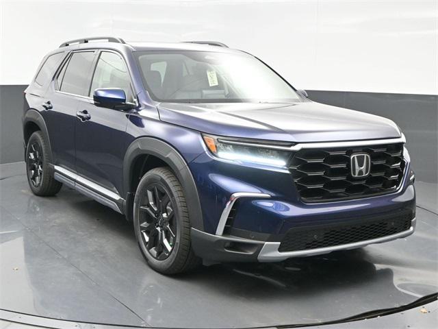 new 2025 Honda Pilot car, priced at $48,730