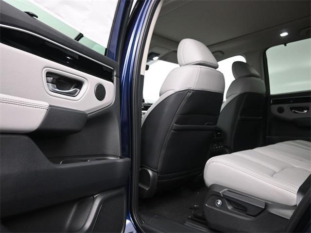 new 2025 Honda Pilot car, priced at $48,730