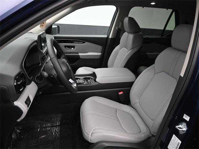 new 2025 Honda Pilot car, priced at $48,730