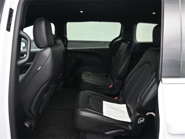 used 2025 Chrysler Pacifica car, priced at $35,450