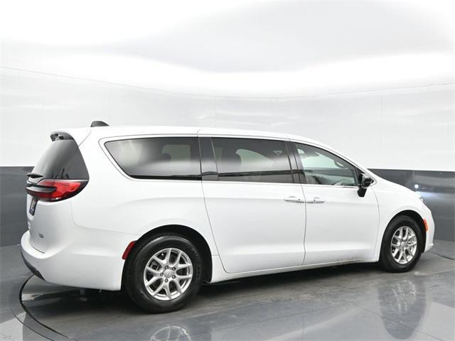 used 2025 Chrysler Pacifica car, priced at $35,450