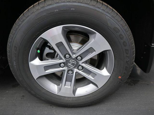 used 2025 Honda Pilot car, priced at $40,877