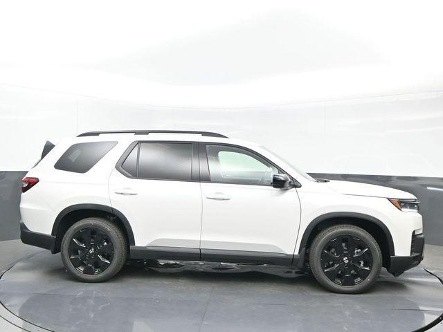 new 2026 Honda Pilot car, priced at $55,733