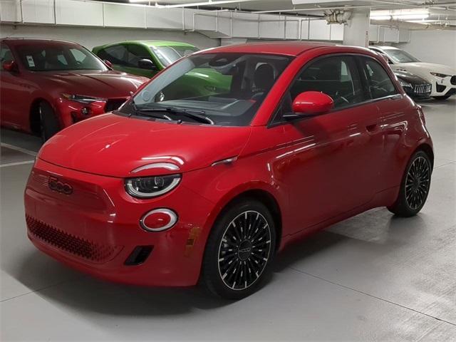 new 2024 FIAT 500e car, priced at $34,095