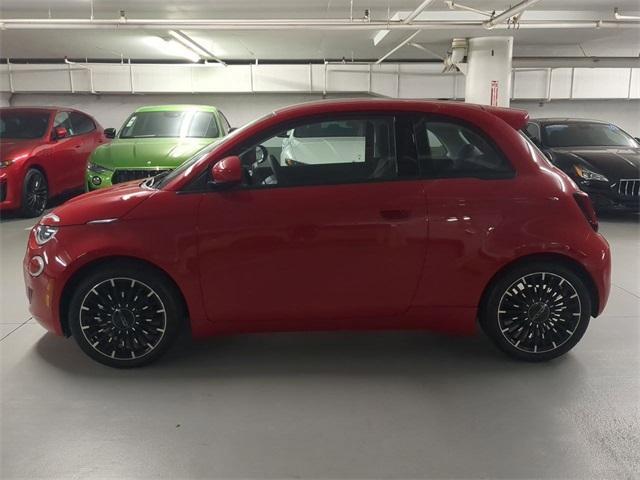 new 2024 FIAT 500e car, priced at $34,095