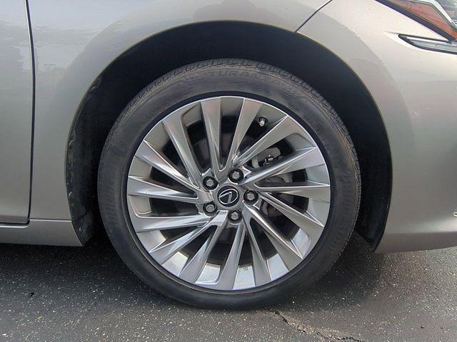 used 2021 Lexus ES 350 car, priced at $31,998