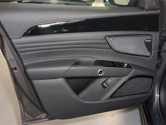 new 2025 Maserati Grecale car, priced at $79,695