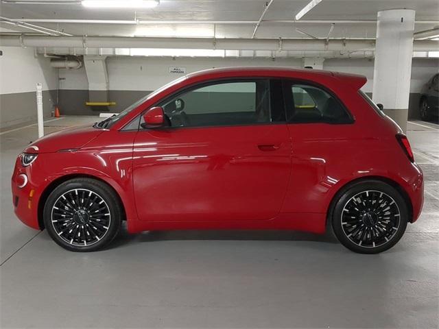 new 2024 FIAT 500e car, priced at $34,095