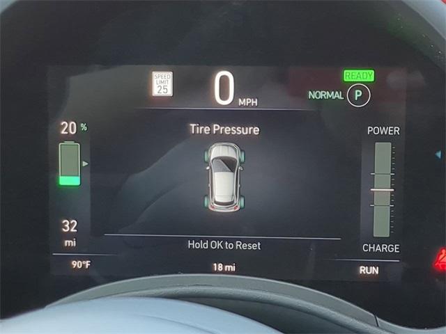 new 2024 FIAT 500e car, priced at $34,095