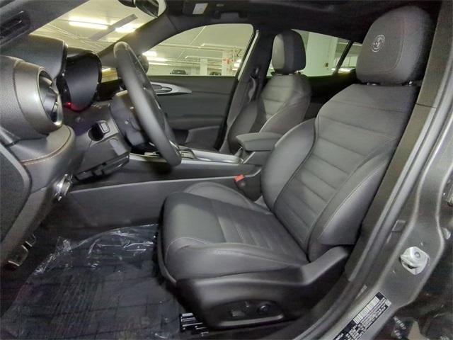 new 2025 Alfa Romeo Tonale car, priced at $52,125