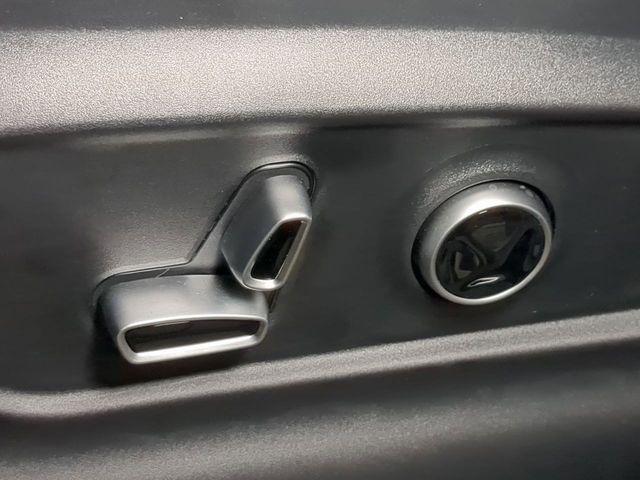 new 2025 Maserati Grecale car, priced at $91,535