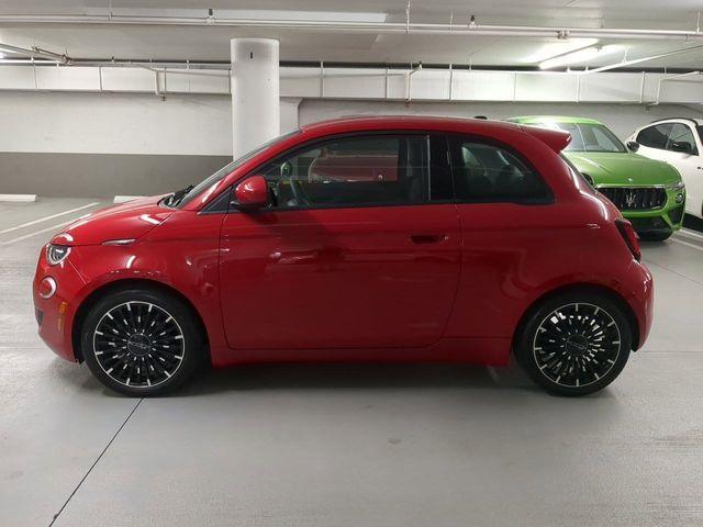 new 2024 FIAT 500e car, priced at $34,095