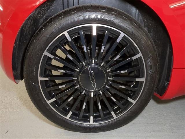 new 2024 FIAT 500e car, priced at $34,095