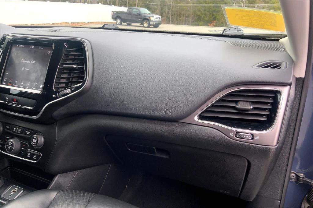 used 2020 Jeep Cherokee car, priced at $19,551