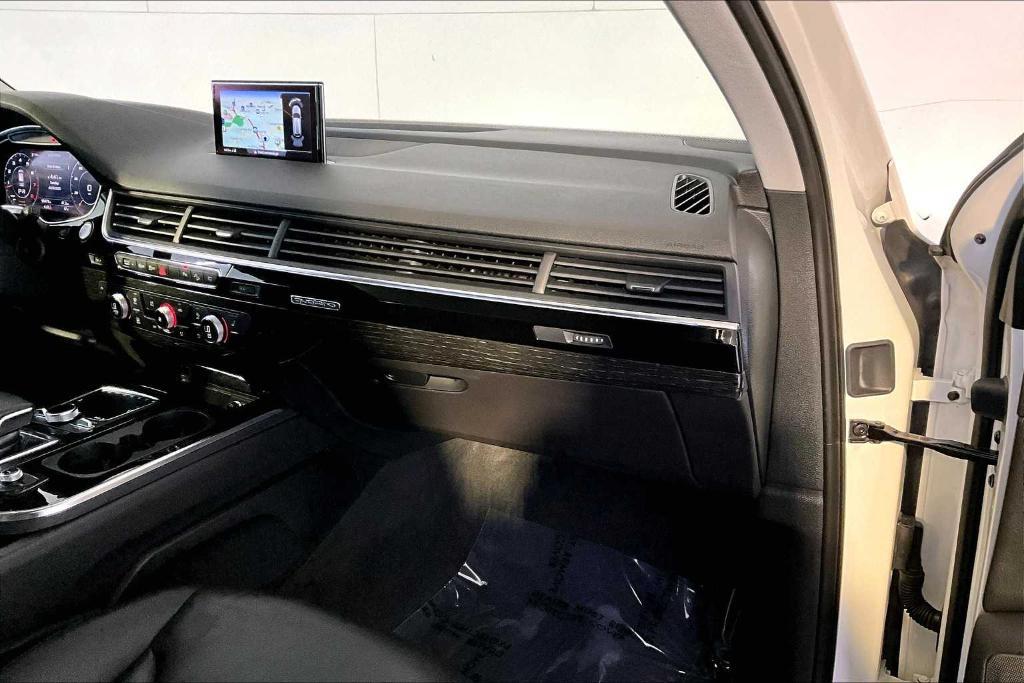 used 2019 Audi Q7 car, priced at $17,500