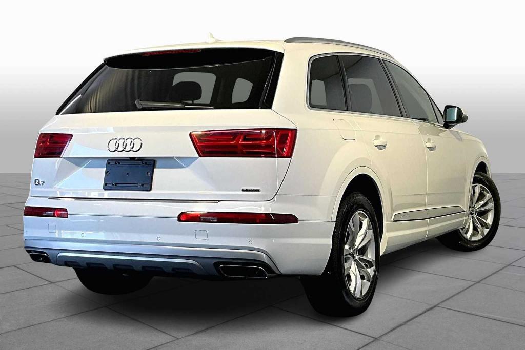 used 2019 Audi Q7 car, priced at $17,500