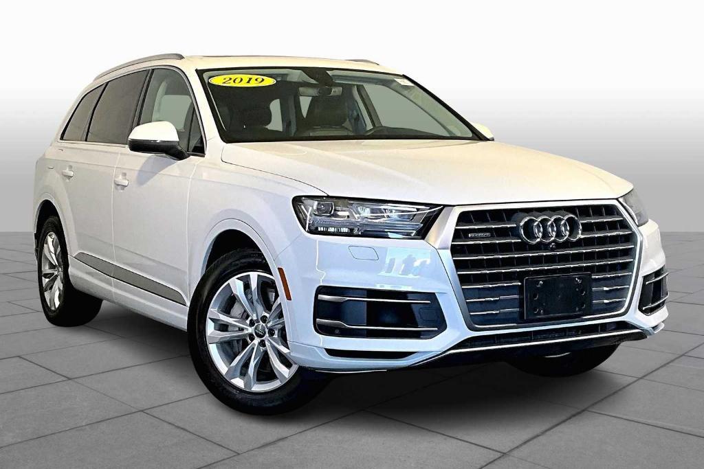 used 2019 Audi Q7 car, priced at $17,500