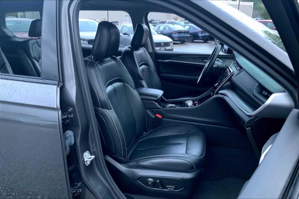 used 2021 Jeep Grand Cherokee L car, priced at $25,871