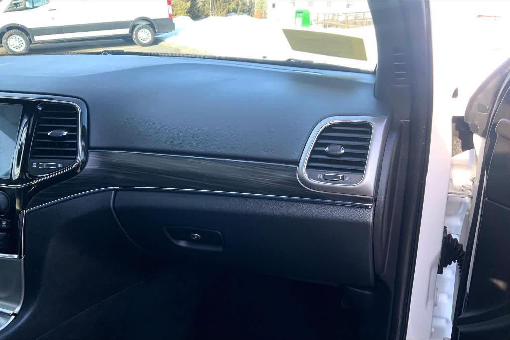 used 2021 Jeep Grand Cherokee car, priced at $23,551