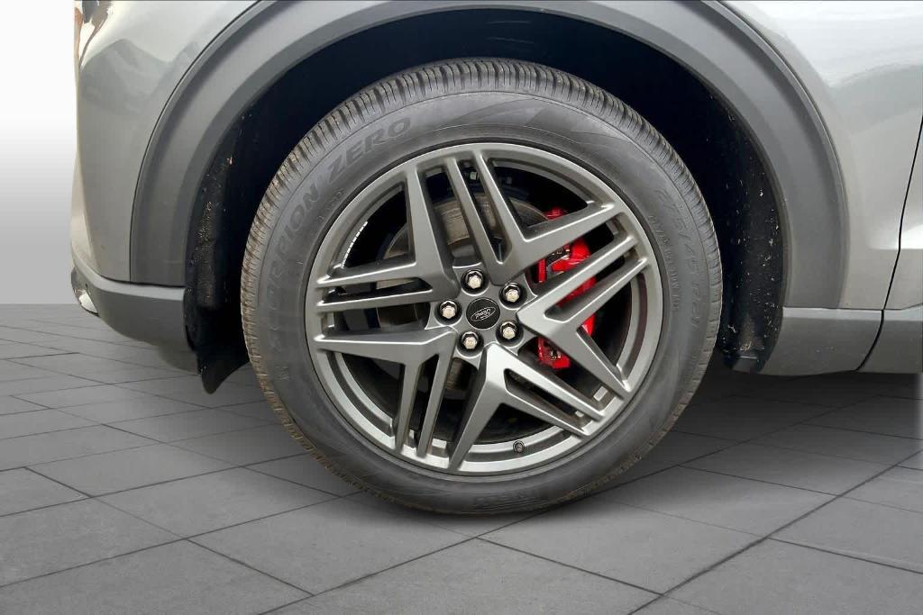 new 2025 Ford Explorer car, priced at $60,031