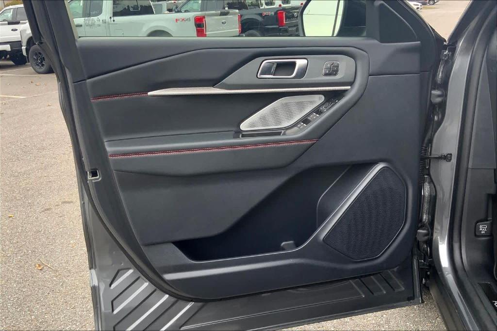 new 2025 Ford Explorer car, priced at $60,031