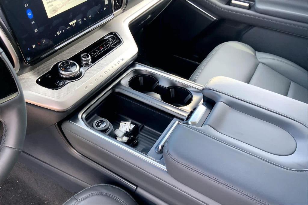 new 2026 Ford Expedition car, priced at $73,219