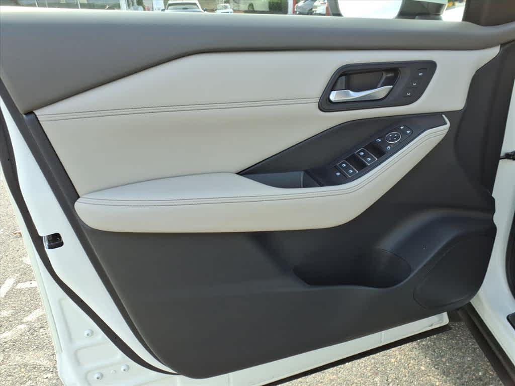 used 2023 Nissan Rogue car, priced at $22,279