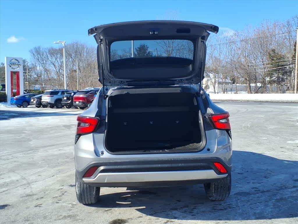 used 2024 Chevrolet Trax car, priced at $20,755