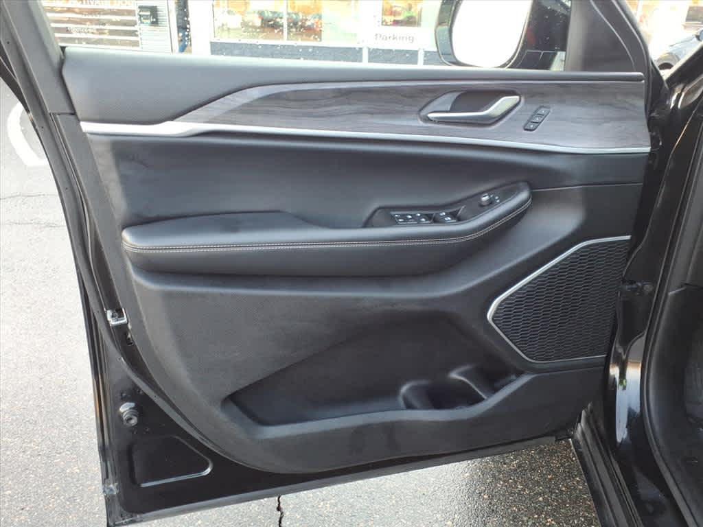 used 2021 Jeep Grand Cherokee L car, priced at $27,195