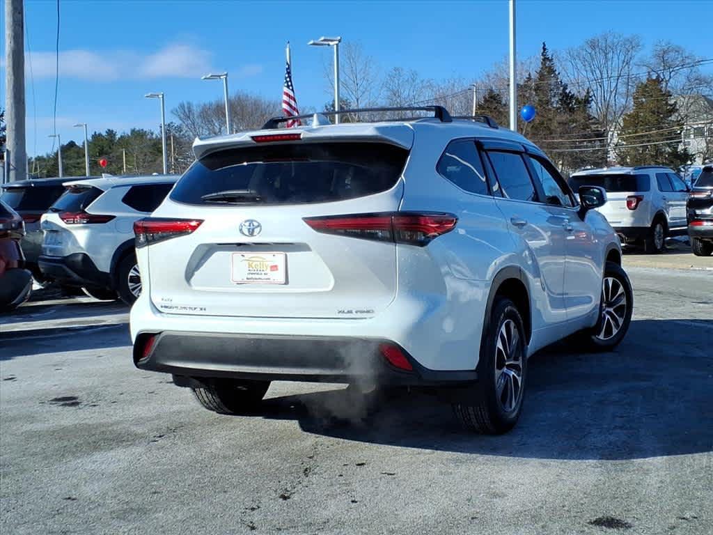 used 2023 Toyota Highlander car, priced at $36,967