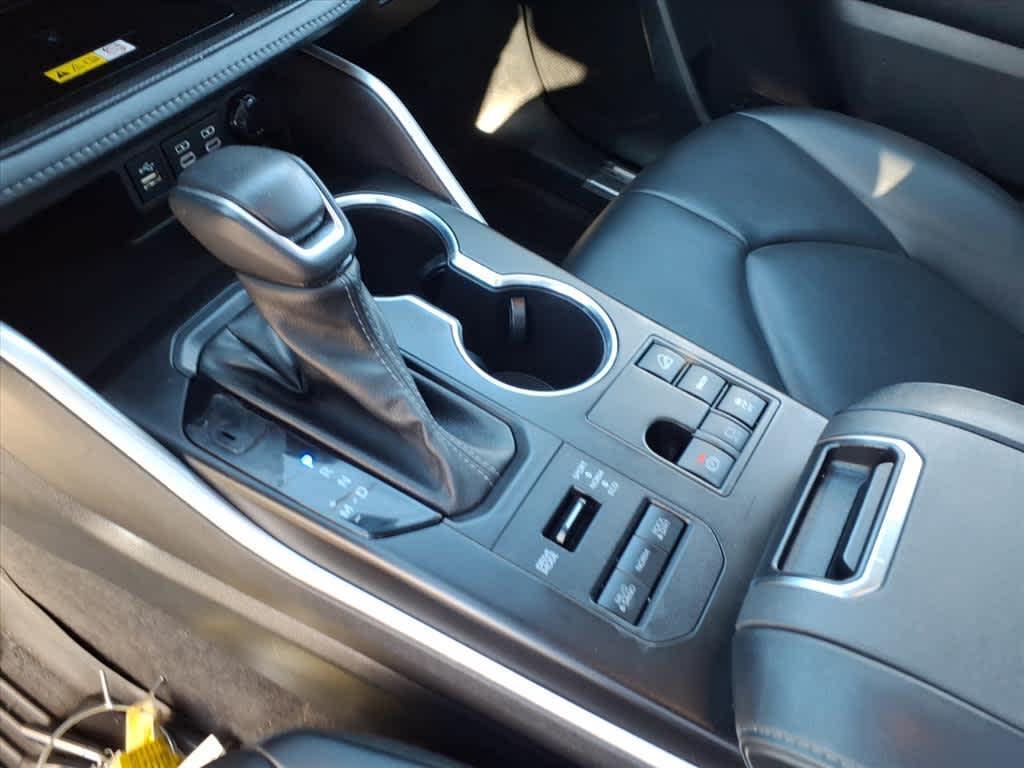 used 2023 Toyota Highlander car, priced at $36,967