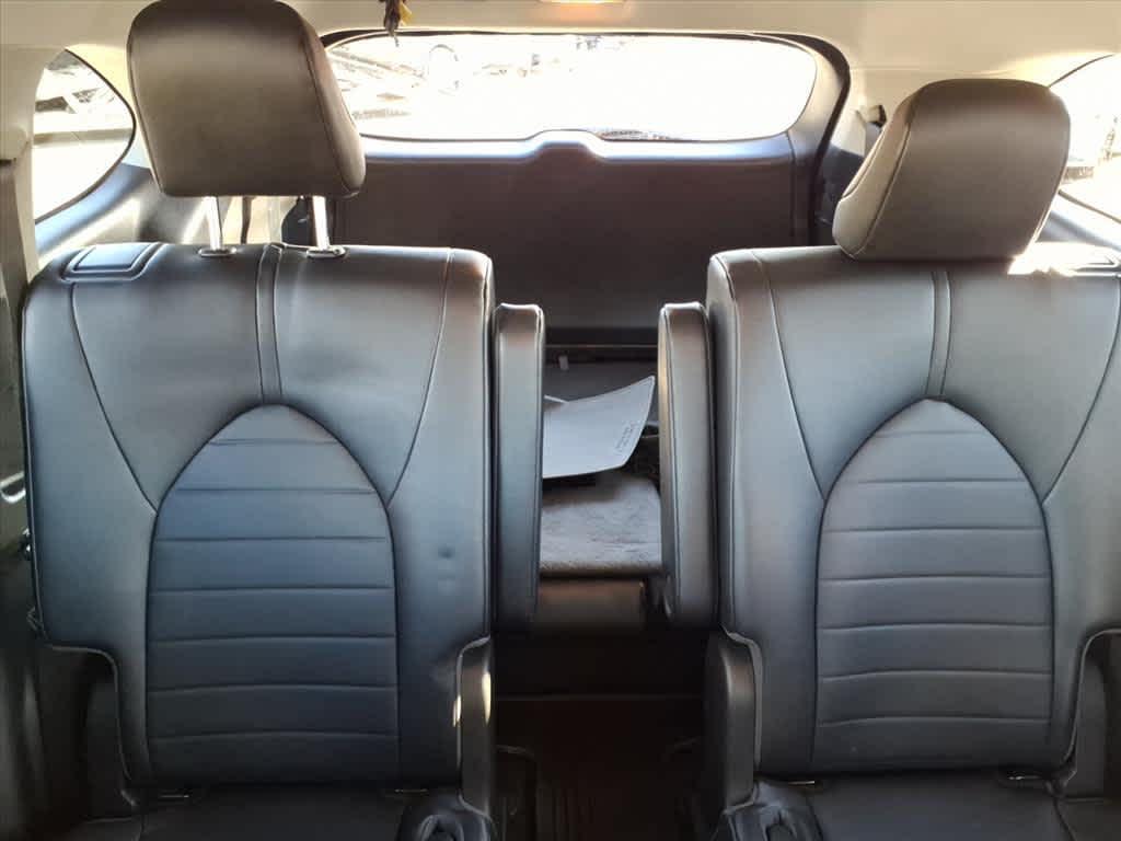 used 2023 Toyota Highlander car, priced at $36,967