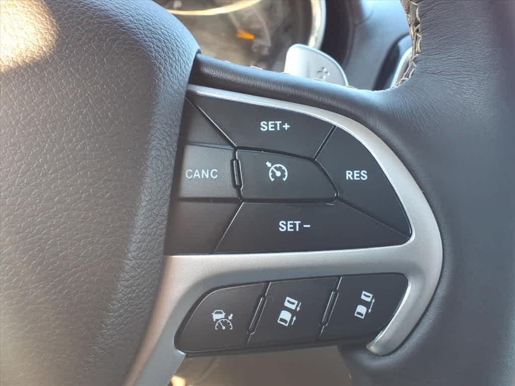 used 2020 Jeep Grand Cherokee car, priced at $29,975