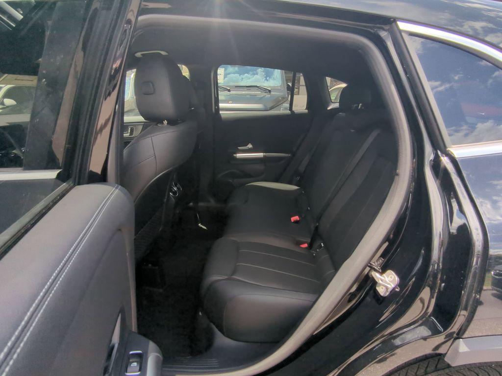 new 2025 Mercedes-Benz GLA 250 car