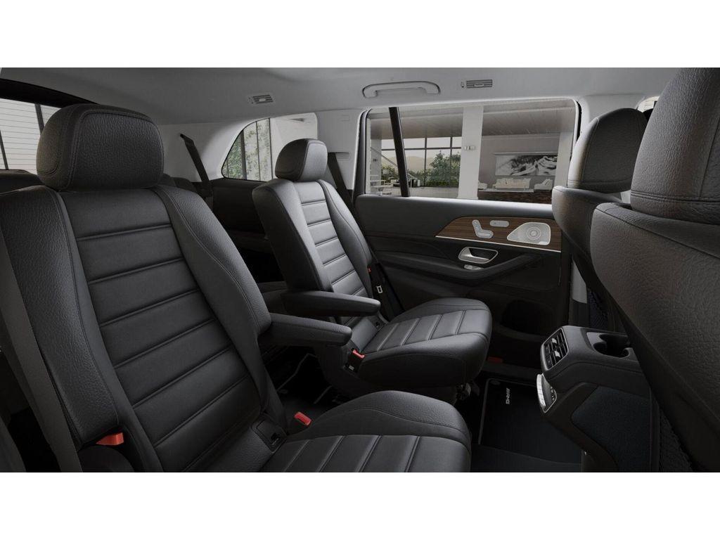 new 2026 Mercedes-Benz GLS 450 car