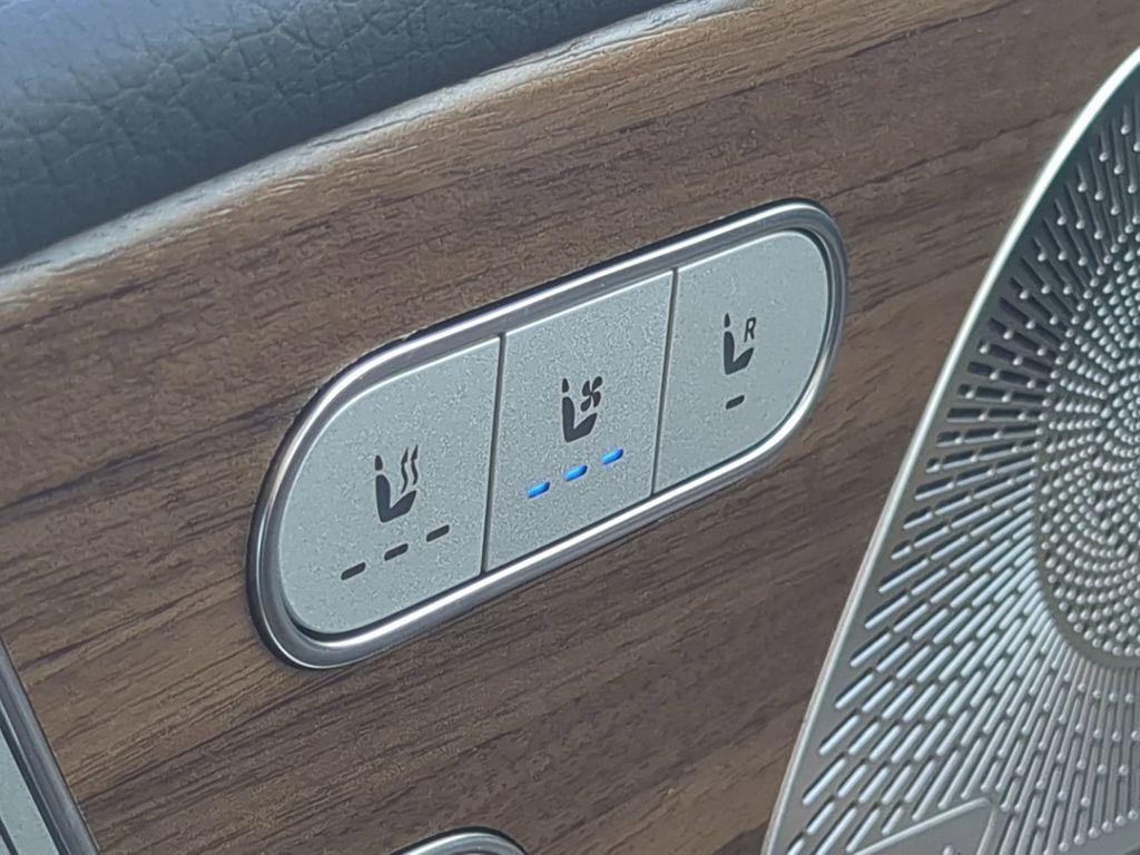 new 2026 Mercedes-Benz GLS 450 car