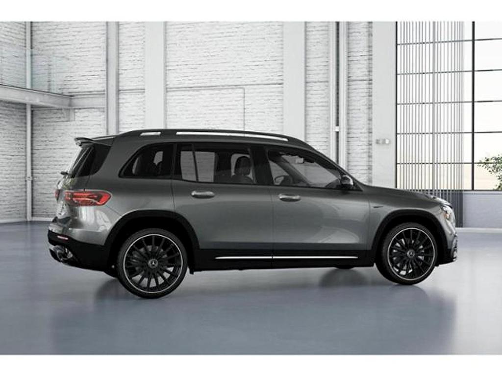 Mercedes-Benz GLB view 17