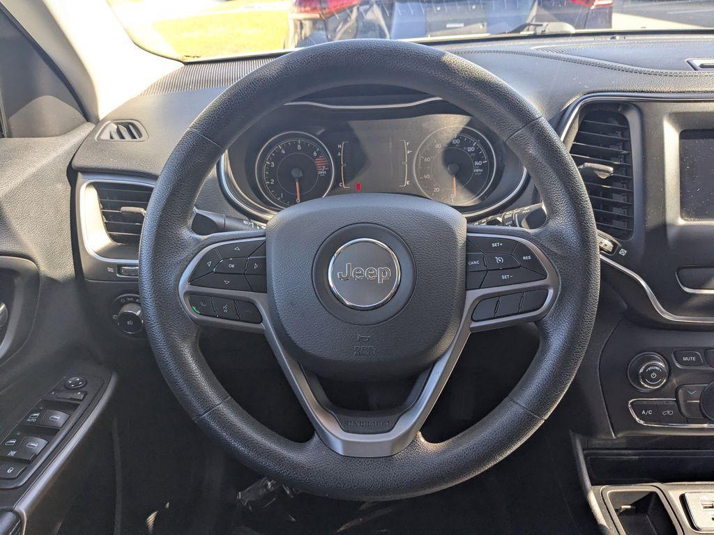 used 2019 Jeep Cherokee car, priced at $7,899