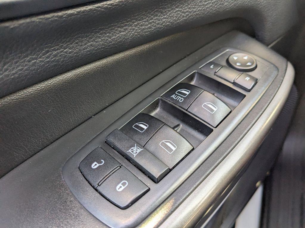 used 2019 Jeep Cherokee car, priced at $7,899