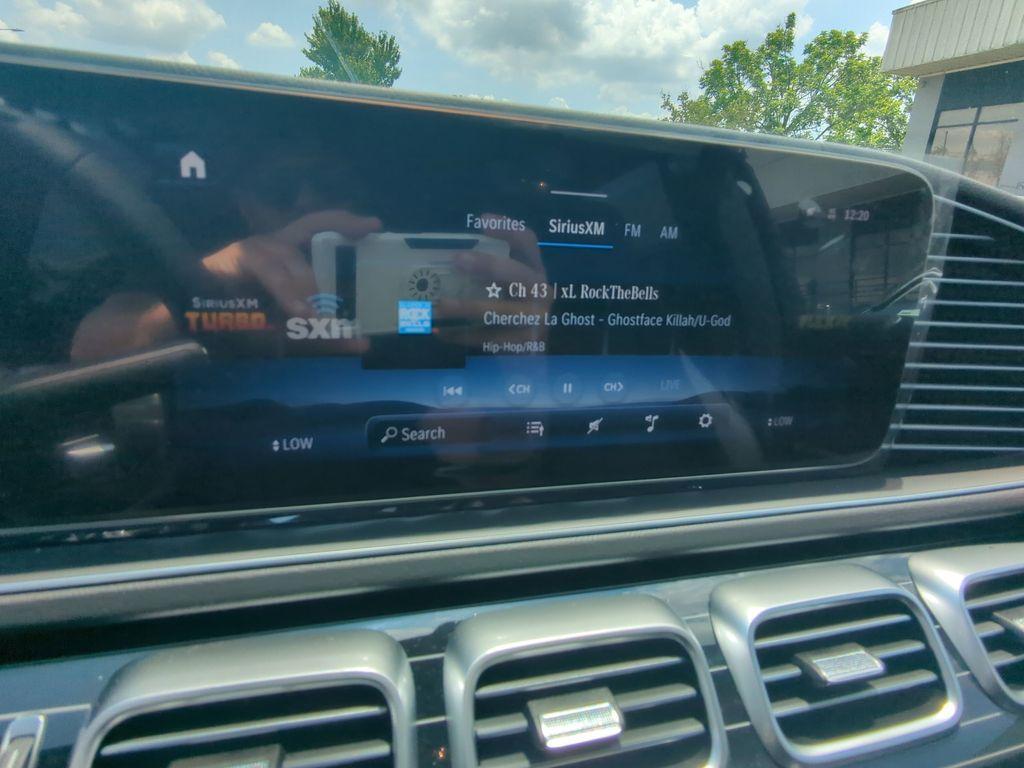 new 2025 Mercedes-Benz GLS 450 car