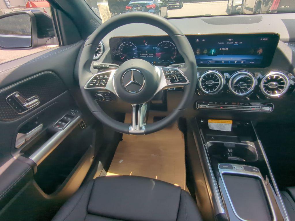 new 2025 Mercedes-Benz GLA 250 car