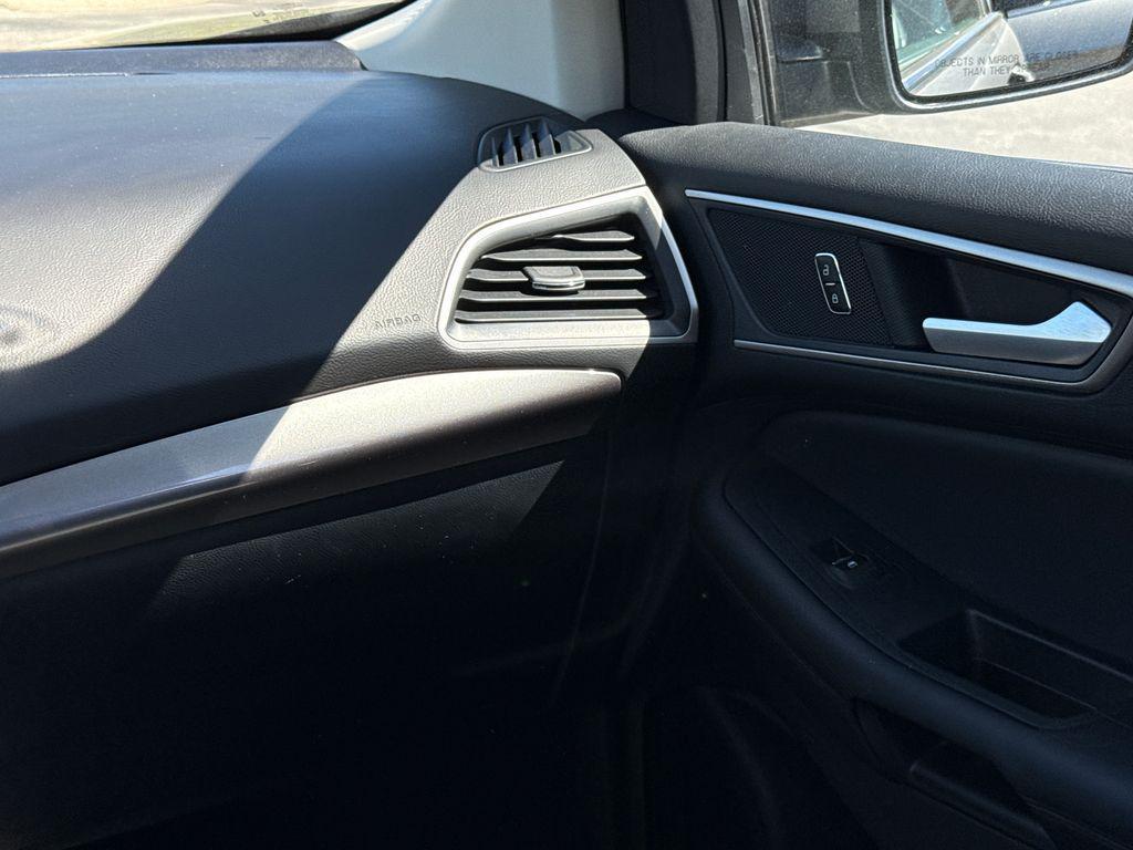 used 2024 Ford Edge car, priced at $29,995