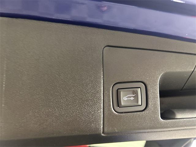 new 2025 Cadillac XT5 car, priced at $51,190