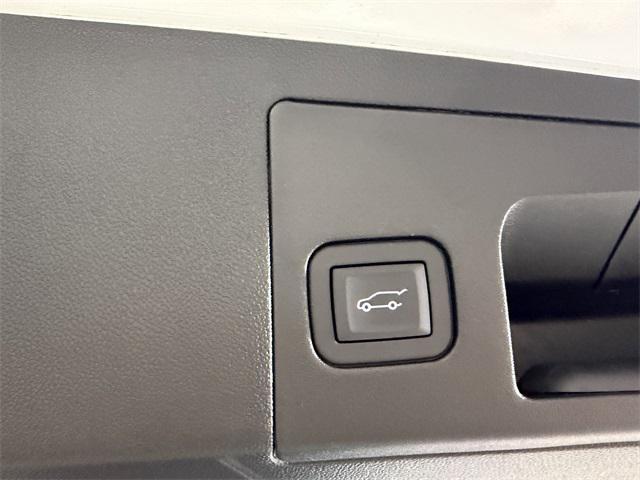 new 2025 Cadillac XT5 car, priced at $54,590