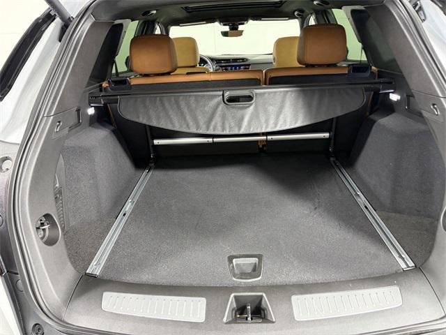 new 2025 Cadillac XT5 car, priced at $54,590