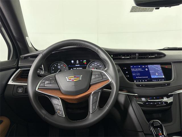 new 2025 Cadillac XT5 car, priced at $54,590
