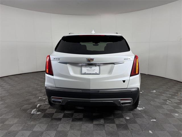 new 2025 Cadillac XT5 car, priced at $54,590