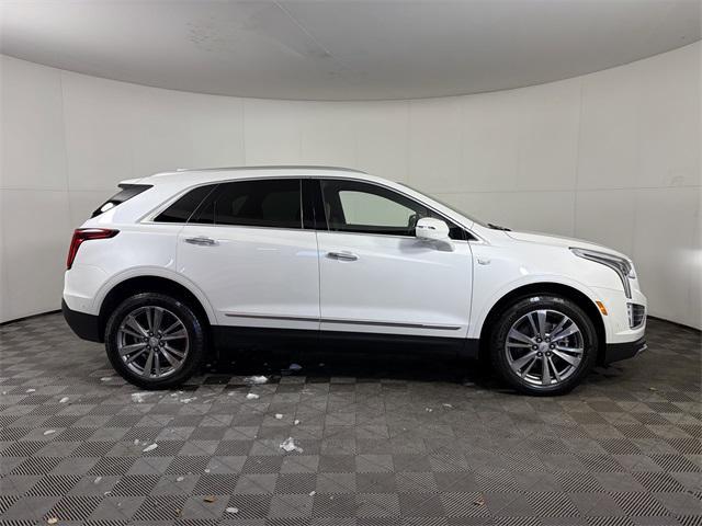 new 2025 Cadillac XT5 car, priced at $54,590